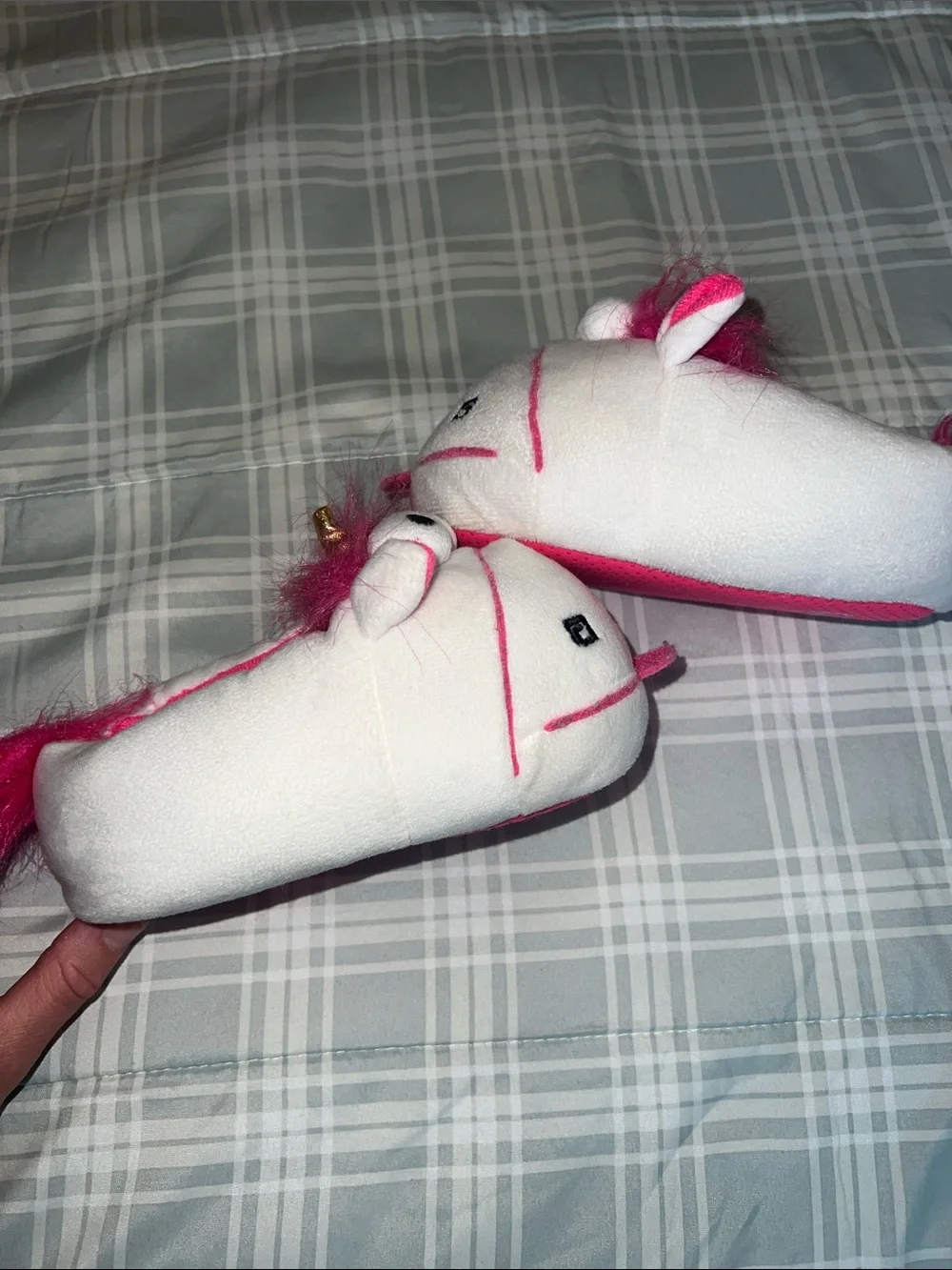 N/A unicorn slippers